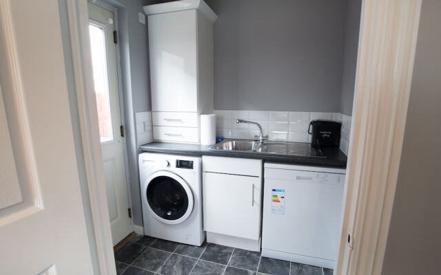 Lomond Serviced Apartments - Muir House