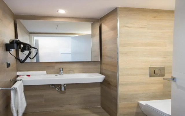 Mar Hotels Playa de Muro Suites