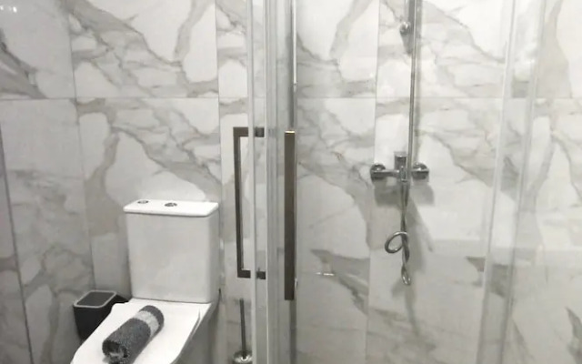 Zennova 60 Nikiti Family Apt
