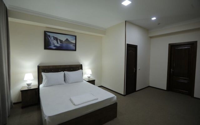 Ayvon Express Hotel