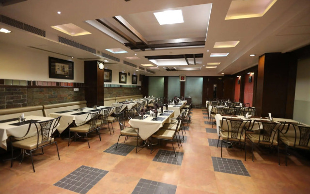 Silver Cloud Hotel & Banquets Ahmedabad