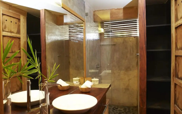 Eco Lodge