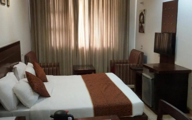 Hotel Classic Residency