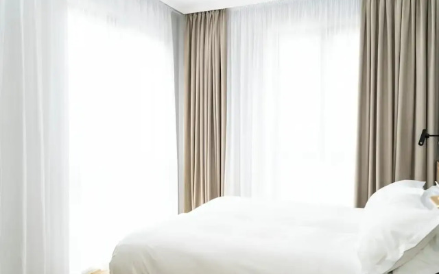Bloom Downtown Suites