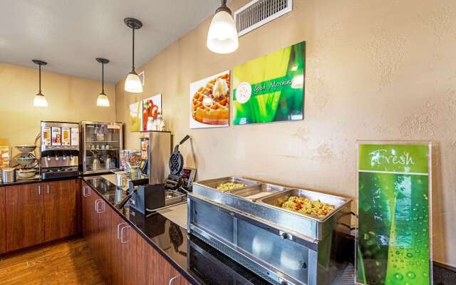 Quality Inn Three Rivers