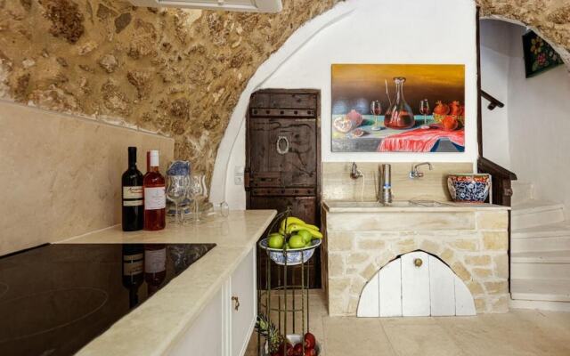 Antonia's House