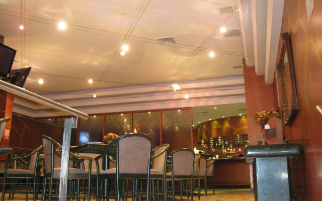 Maria Angola Hotel & Centro de Convenciones