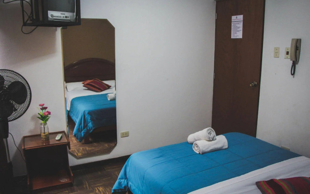 Tupac Hostel - Lima Airport