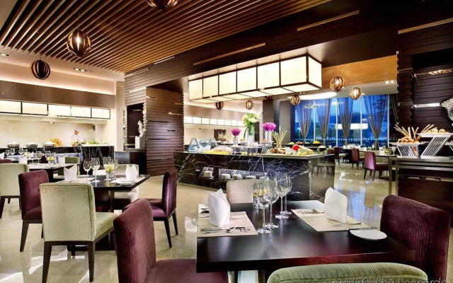 Crowne Plaza Shanghai Xiayang Lake by IHG