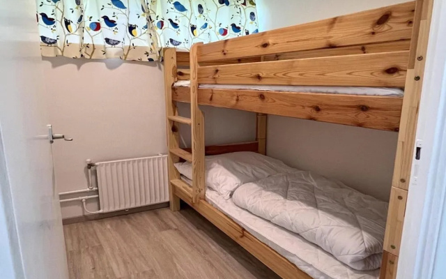 Pet-friendly Bungalow Near Beach