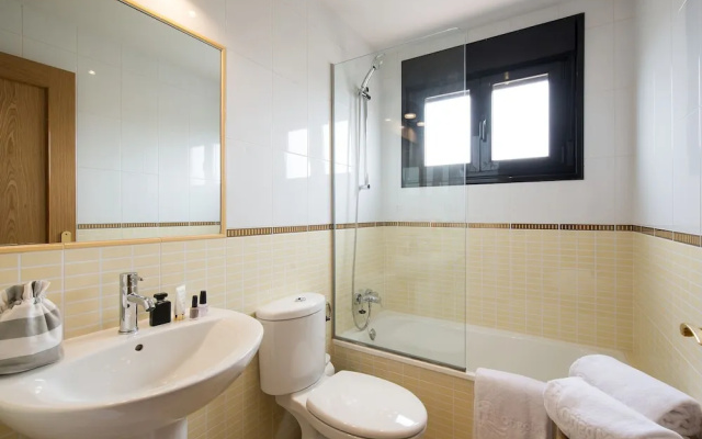 Nice studio at Playa el Hierro and volcan Calderon Hondo