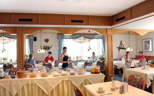 Winzerhotel - Restaurant zum Moselstrand