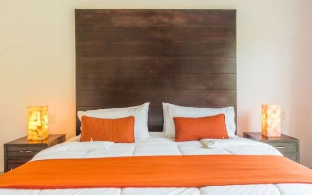 Villa Azalea Inn & Organic Farm