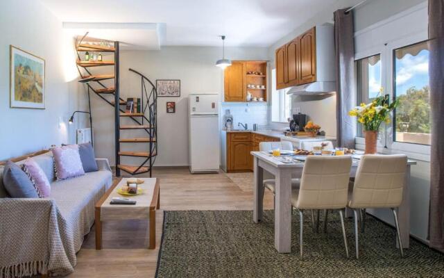 Villa Apella ✩ Private Yard & Pool ✩ 8 Guests