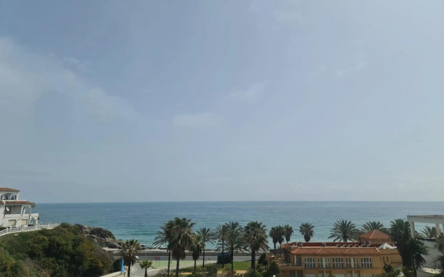 SunRise Sea Views Eco Apartment With Swimming Pool