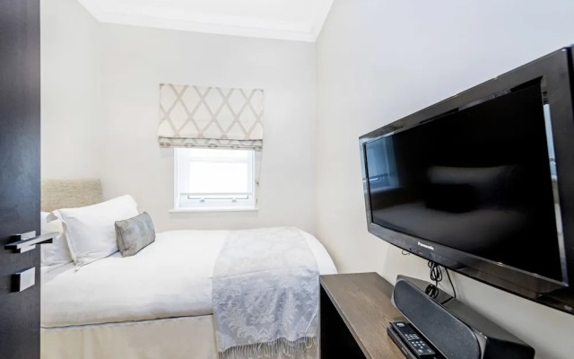 One Thirty Queensgate