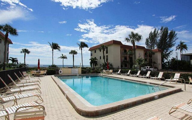 Sandalfoot Beachfront Condominium