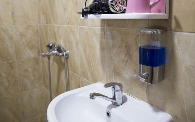 Airport Rest Apartments