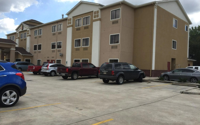 Red Lion Inn & Suites IAH Airport East