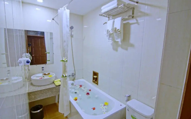 Ingyin Hotel
