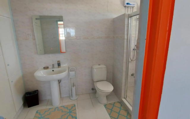 Villa Raven`s Paradise (Gris)