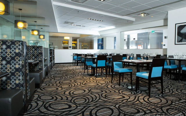 The Grand Winnipeg Airport Hotel by Lakeview