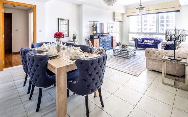 Refined 2BR Luxury Apartment at Palm Jumeirah