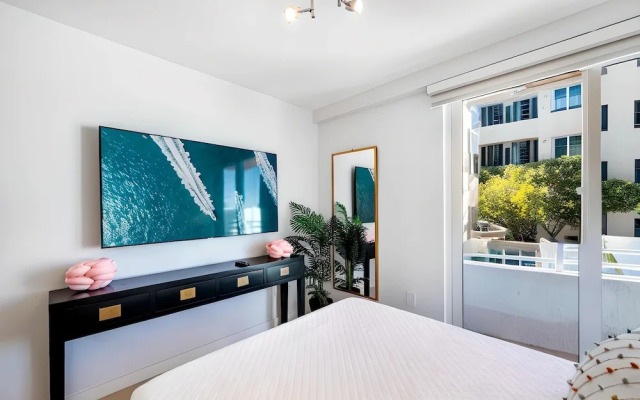 Sunny side suites