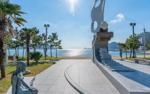 Geojedo Paradise Pension