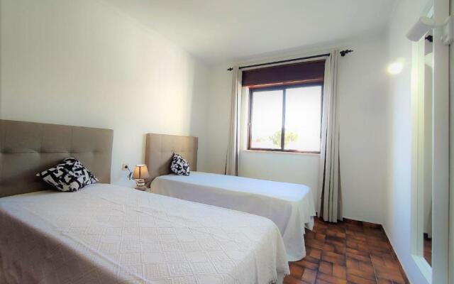 Apartamento V2 Pedro - By Bedzy