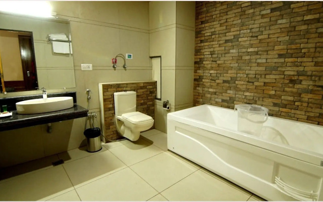 Grand Krisa Resort & Spa