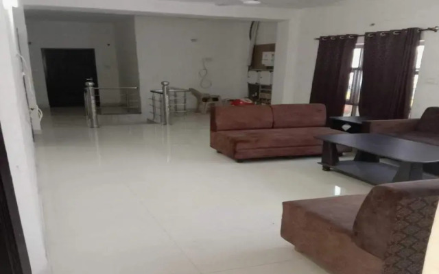 SPOT ON Hotel Deepak Palace