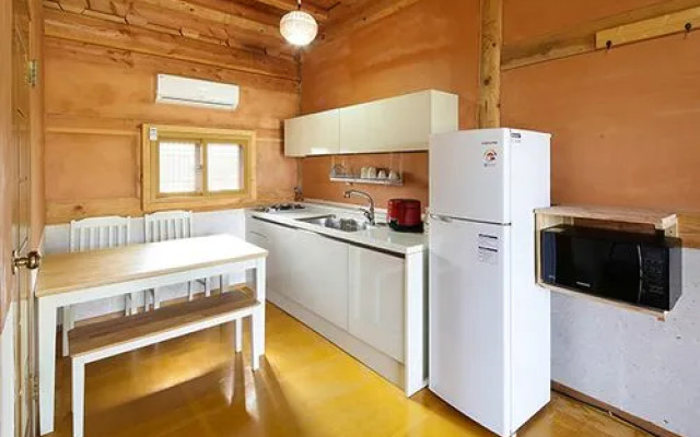 Jeju Daemyoung Hanok Pension