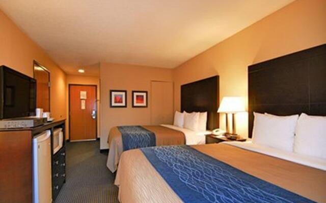 Comfort Inn Gallup I-40 Exit 20