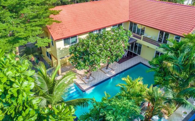 Walking Street Pool Villa by All Villas