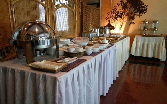 Kyi Tin Hotel