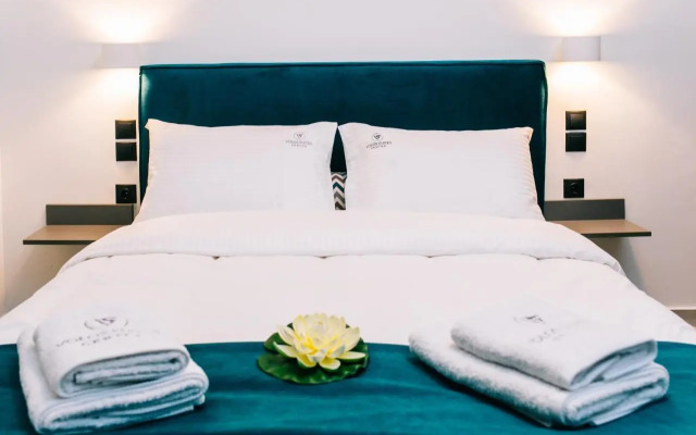 Volos Suites Center