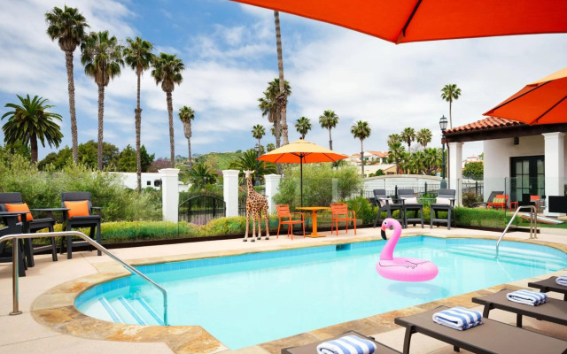 Moxy Santa Barbara