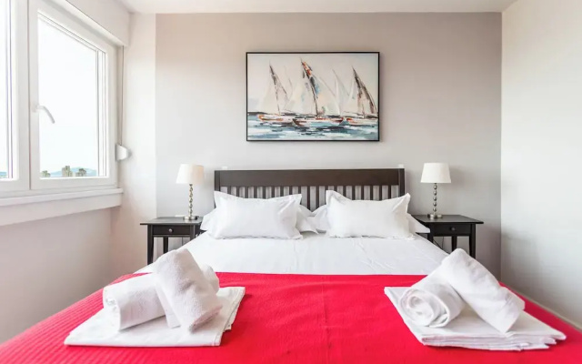 Comfortable apartment with great city and sea view