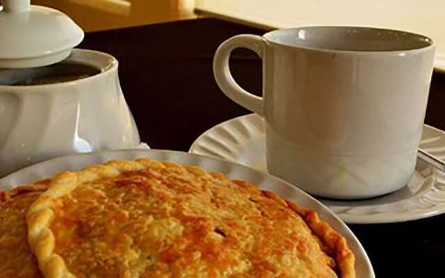 El Camino Hotel & Suites