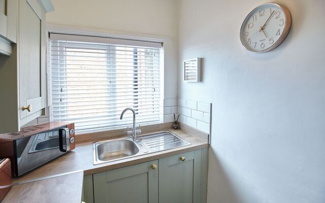 Host Stay Cobblestones