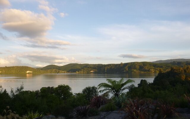 Athena Lakeside