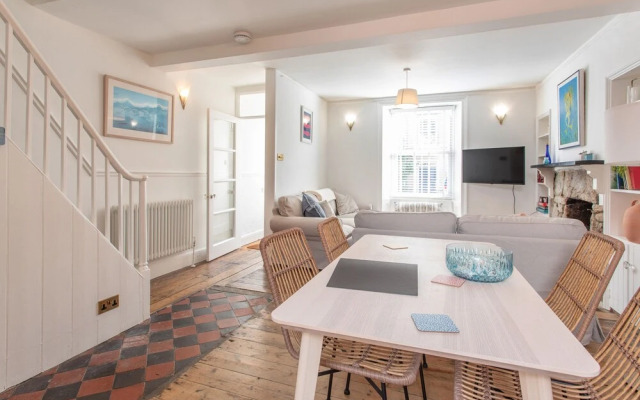 11 Belgravia Street