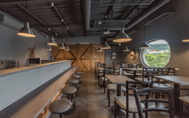 Zone17 diving station