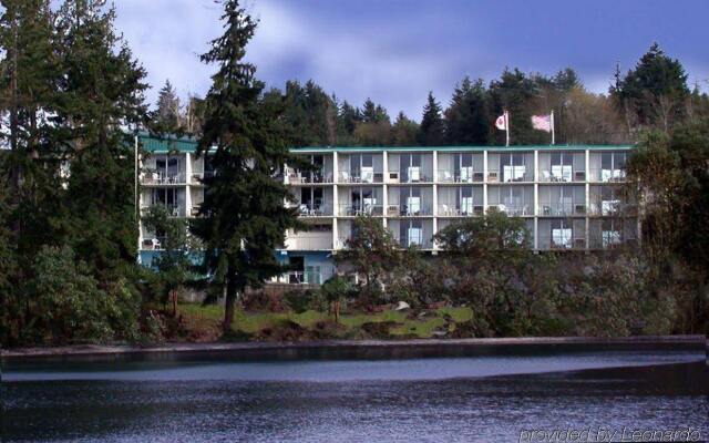 Flagship Inn