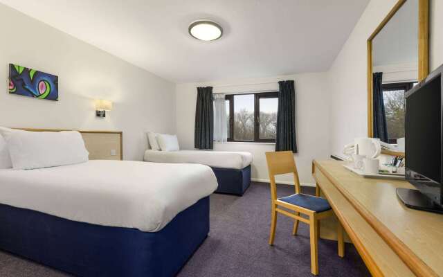 Days Inn by Wyndham Bridgend Cardiff M4