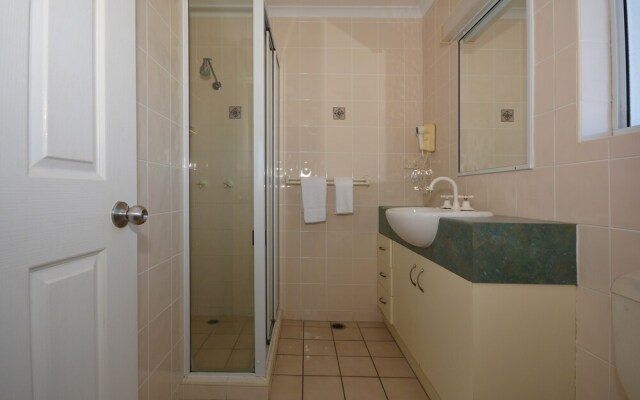 Jade Waters Holiday Apartments