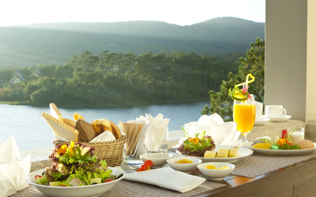 Dalat Edensee Lake Resort & Spa