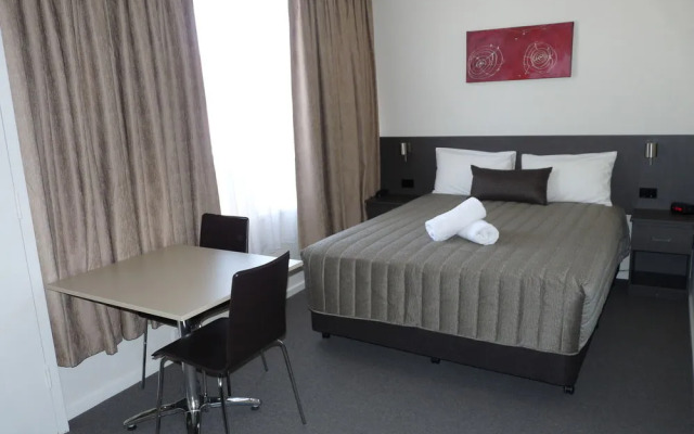 Loddon River Motel