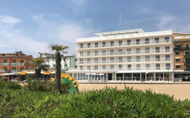 Stellamare Beach Hotel